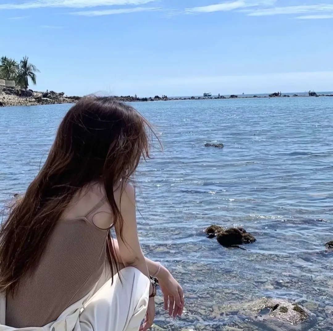 星云结晶海报