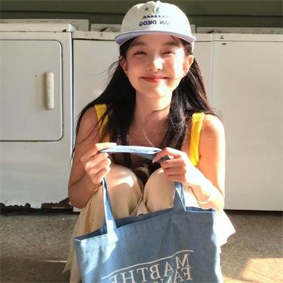 谎言的颜色海报