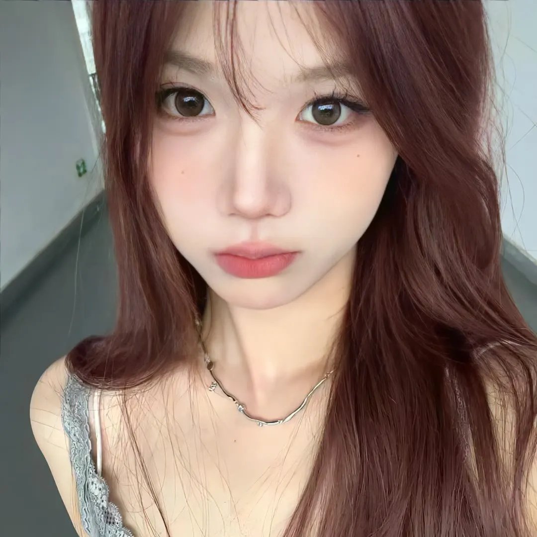 狼少女与黑王子海报